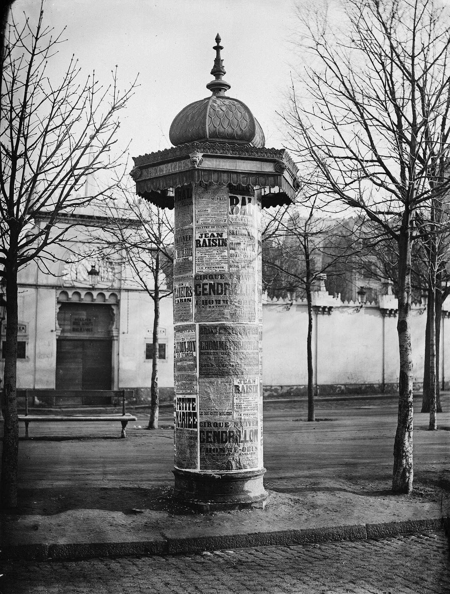 Les affiches de spectacles pour colonnes Morris à la Belle époque ...